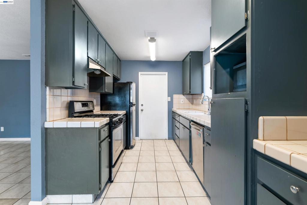 2800 2800 Bateman Ln, Modesto, CA 95354