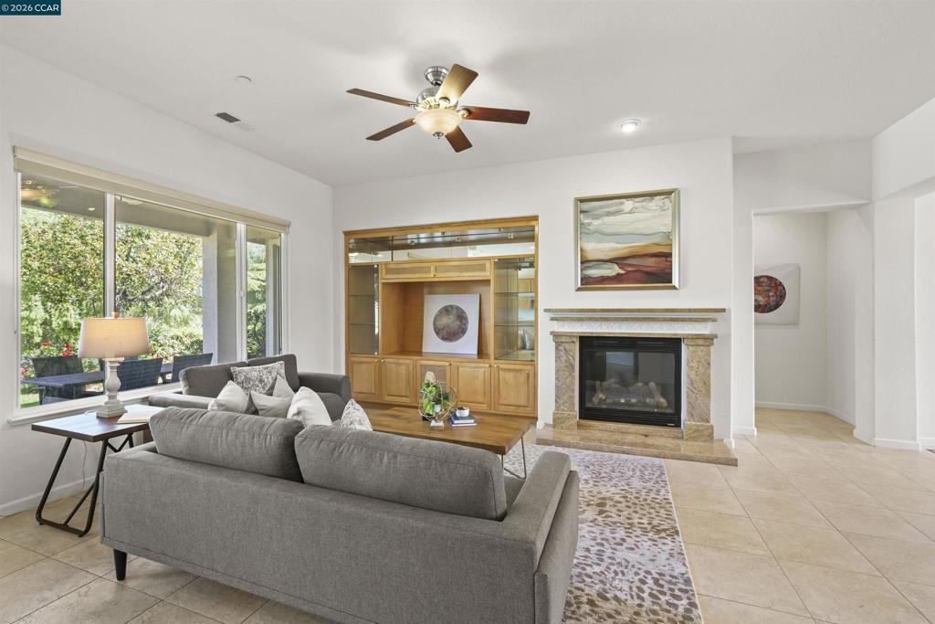 1129 1129 Jonagold Way, Brentwood (CC), CA 94513