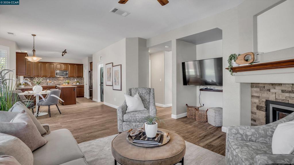 917 Yardley Place, Brentwood (CC), CA 94513-6155