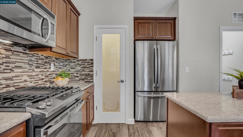 917 Yardley Place, Brentwood (CC), CA 94513-6155