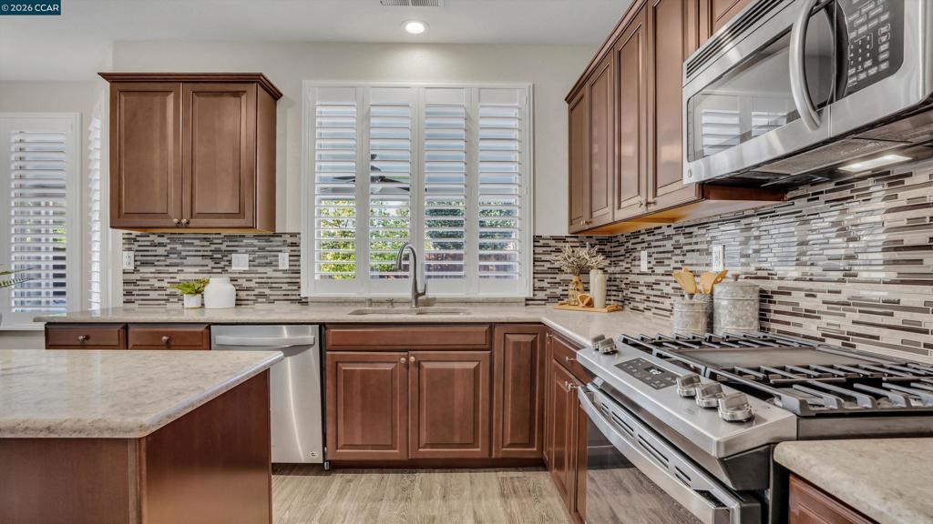 917 Yardley Place, Brentwood (CC), CA 94513-6155