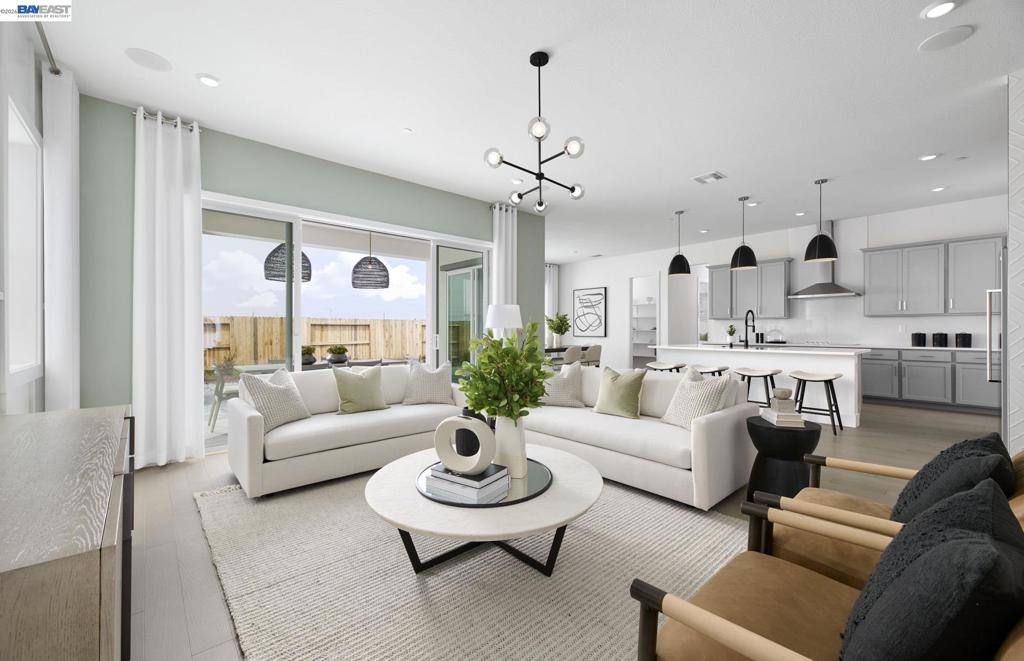 1494 Teak Ave, Manteca, CA 95337