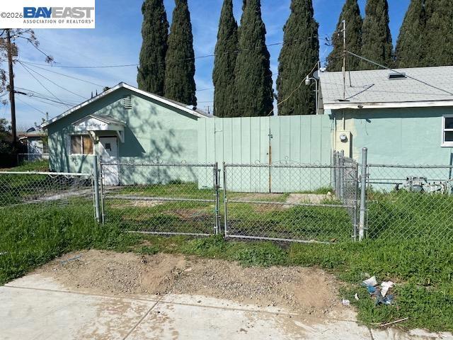 1825 Eureka Street, Modesto, CA 95358-5629