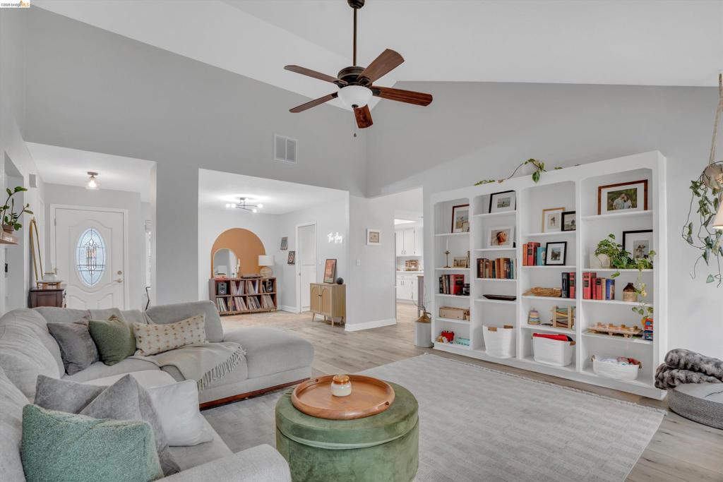 17 Kensington Ct, Brentwood (CC), CA 94513