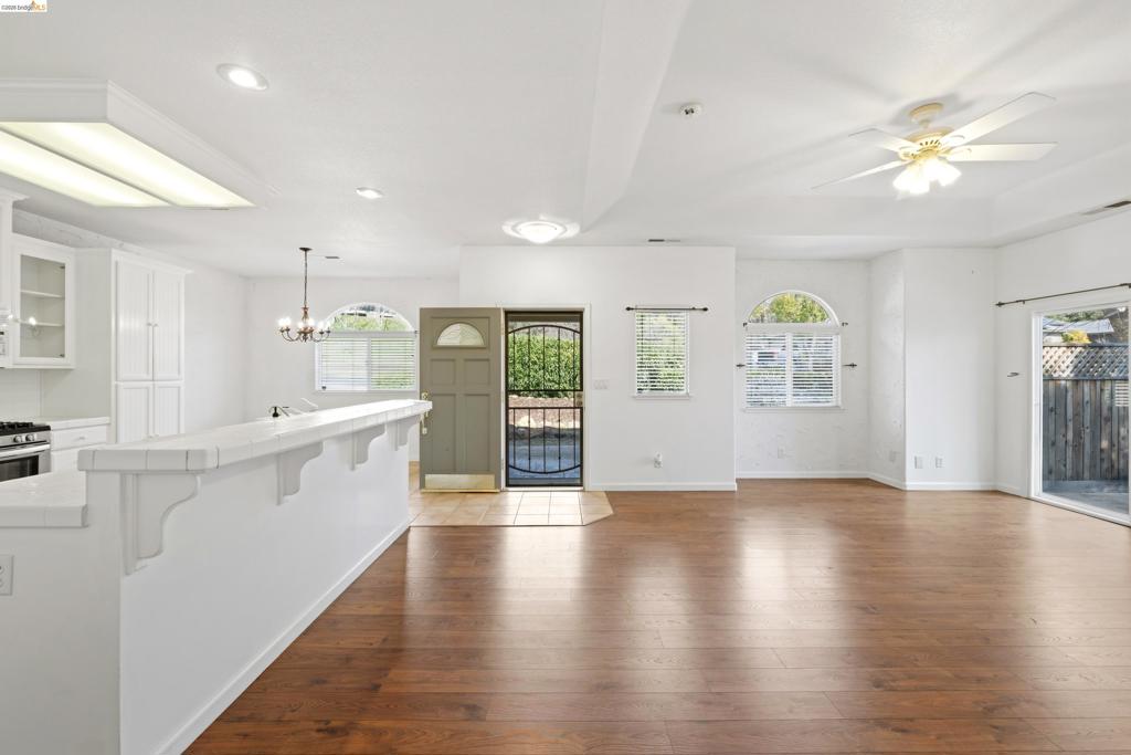 17800 Rolling Oaks Dr., Jamestown, CA 95327