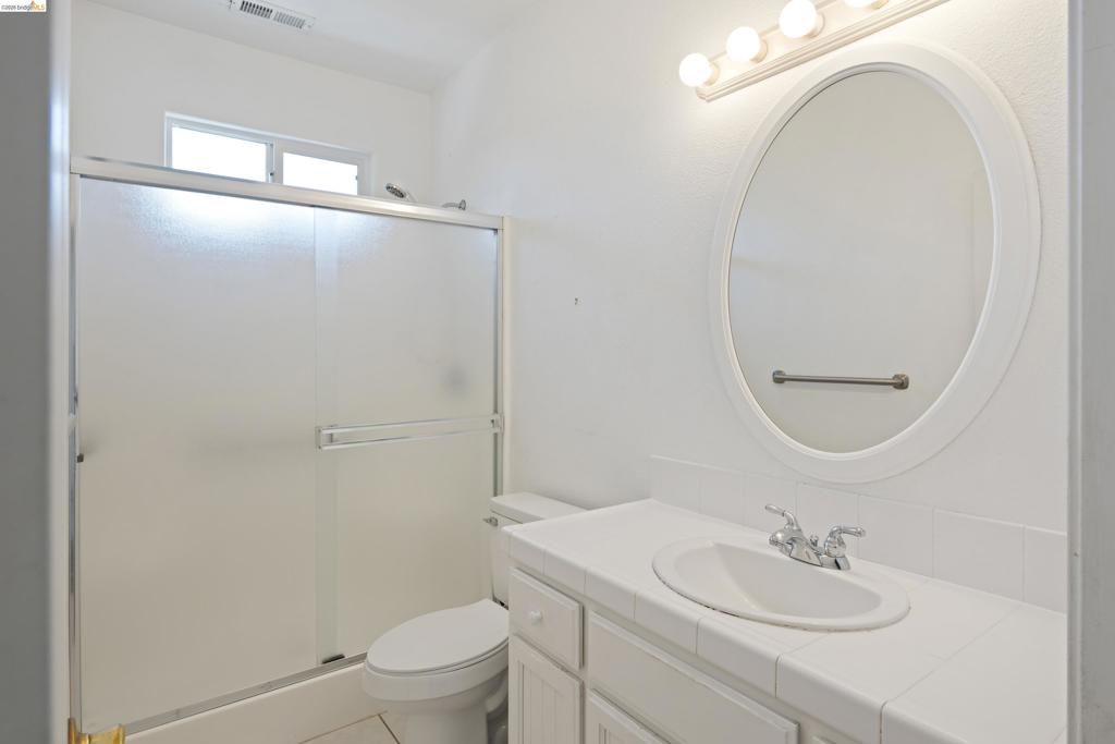 17800 Rolling Oaks Dr., Jamestown, CA 95327