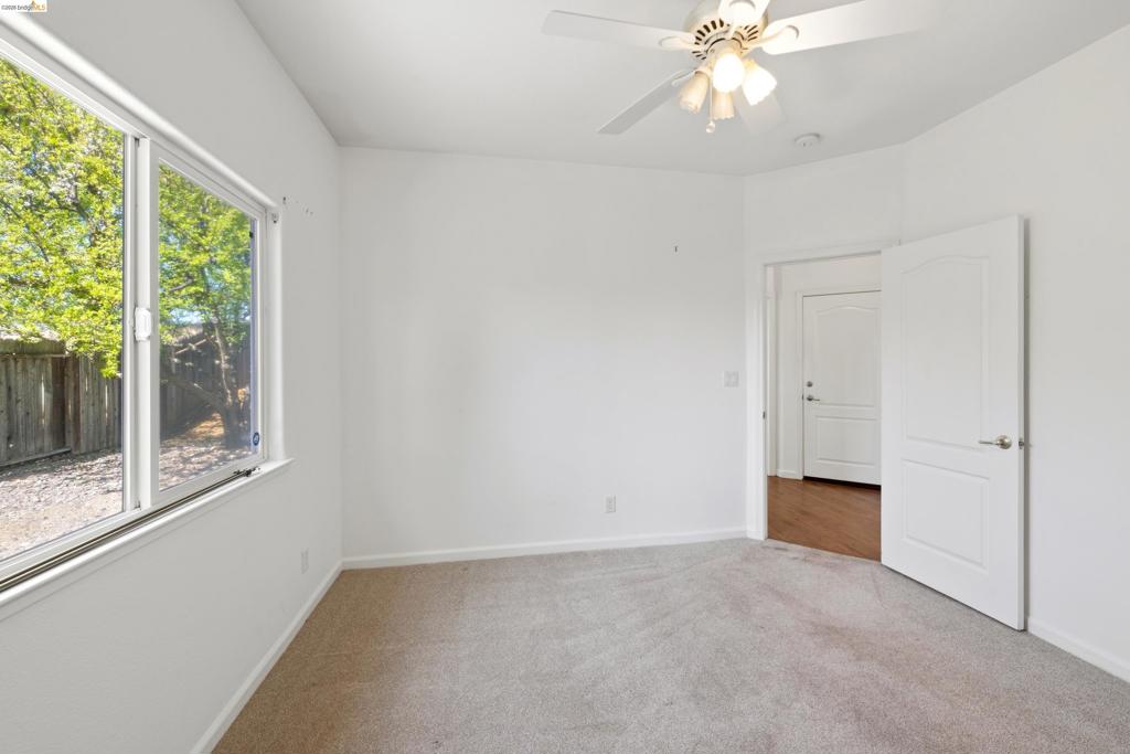 17800 Rolling Oaks Dr., Jamestown, CA 95327
