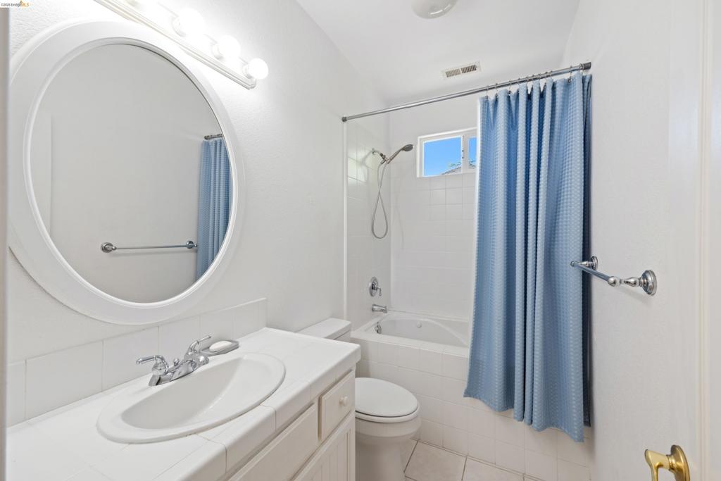 17800 Rolling Oaks Dr., Jamestown, CA 95327