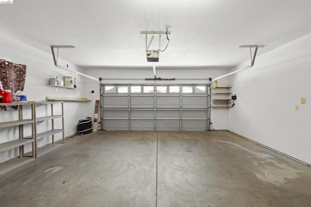 17800 Rolling Oaks Dr., Jamestown, CA 95327