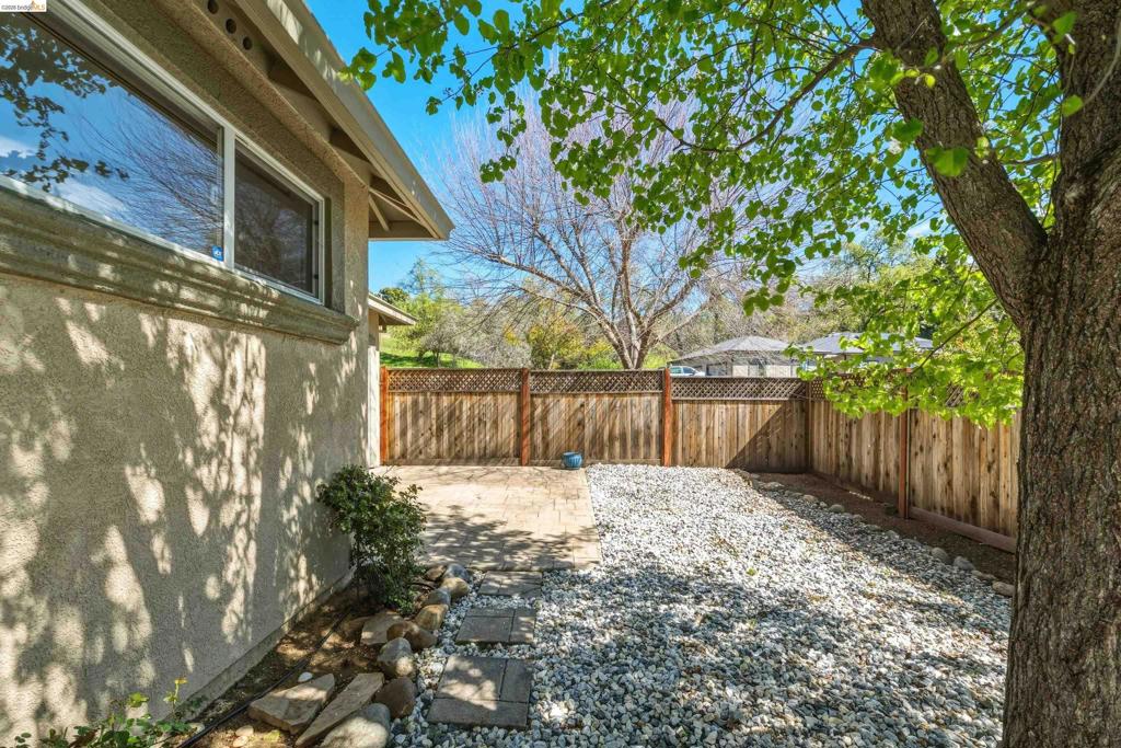17800 Rolling Oaks Dr., Jamestown, CA 95327