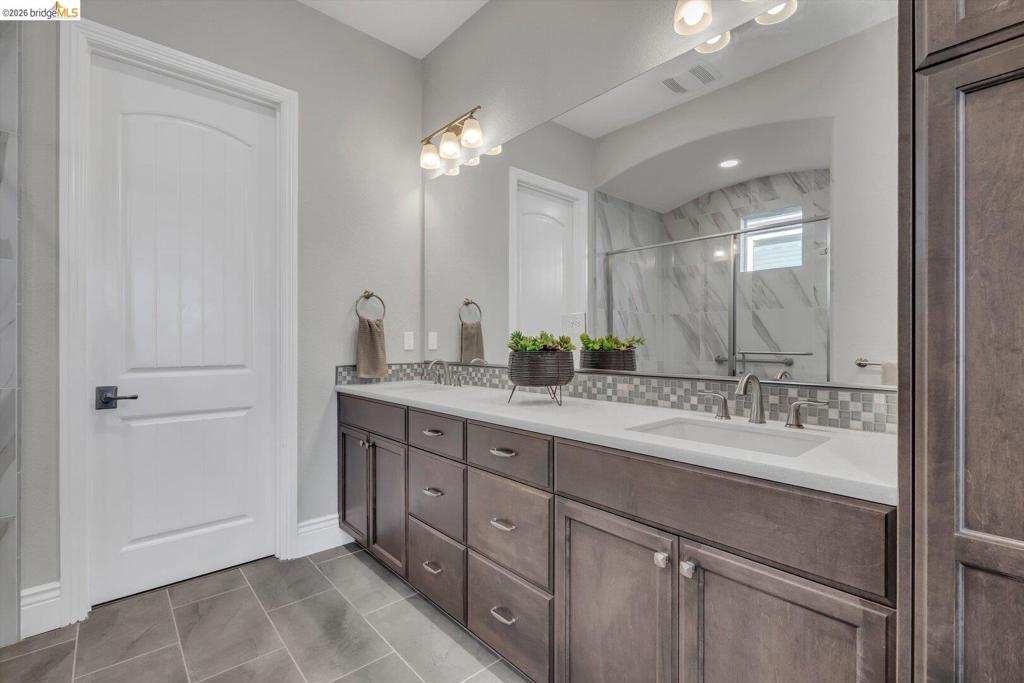 2002 Tempranillo LN, Brentwood (CC), CA 94513