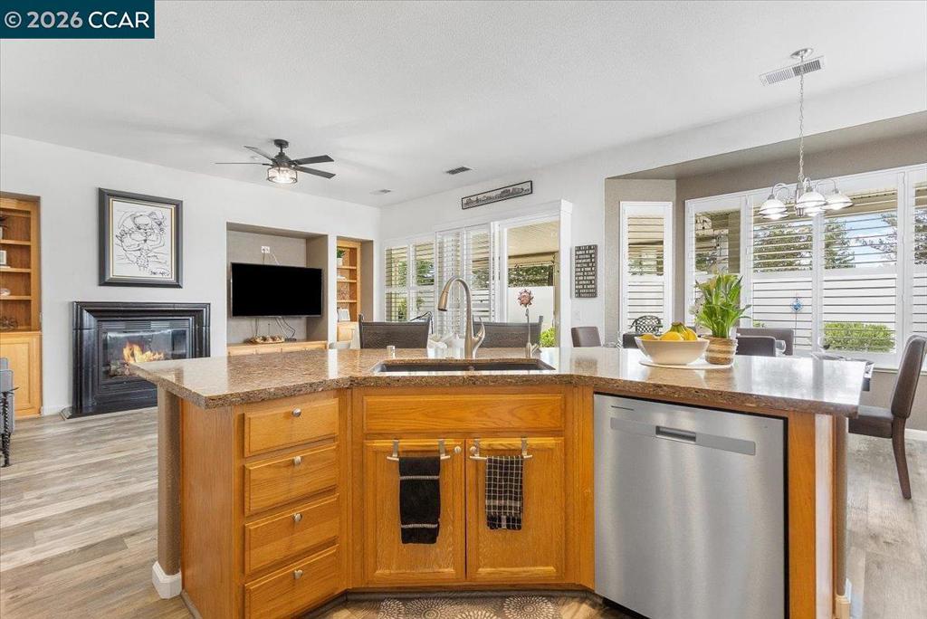 377 St Claire Ter, Brentwood (CC), CA 94513