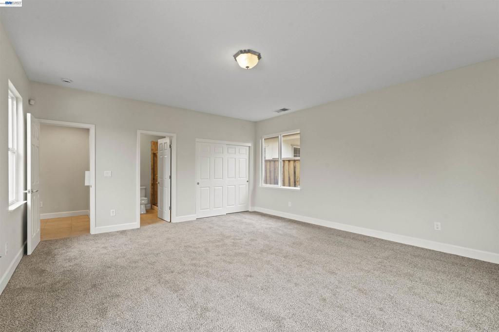 204 Daylily Ln, Patterson, CA 95363