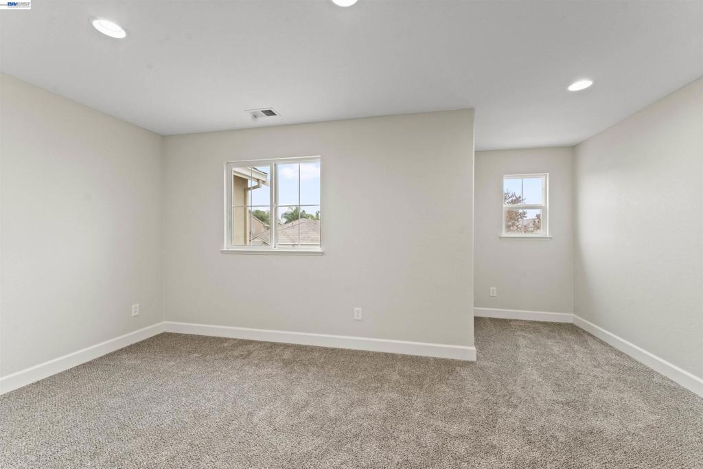 204 Daylily Ln, Patterson, CA 95363