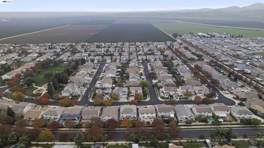 204 Daylily Ln, Patterson, CA 95363