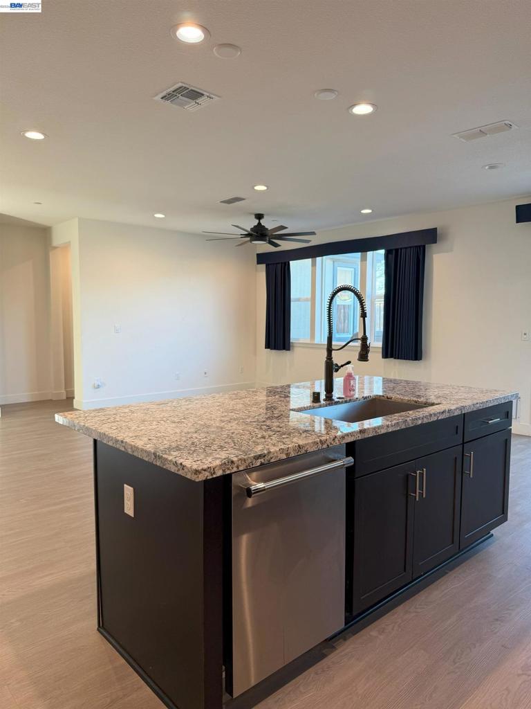 619 Heathridge Street, Manteca, CA 95336-8814