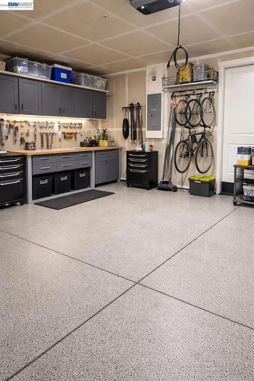 619 Heathridge Street, Manteca, CA 95336-8814