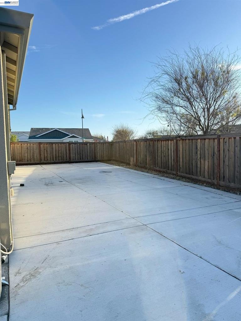 619 Heathridge Street, Manteca, CA 95336-8814