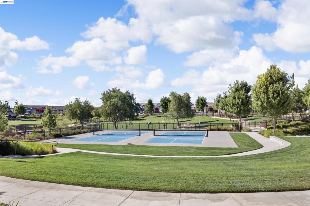 619 Heathridge Street, Manteca, CA 95336-8814