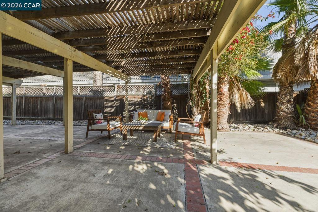 820 Nicholas Ct, Brentwood (CC), CA 94513