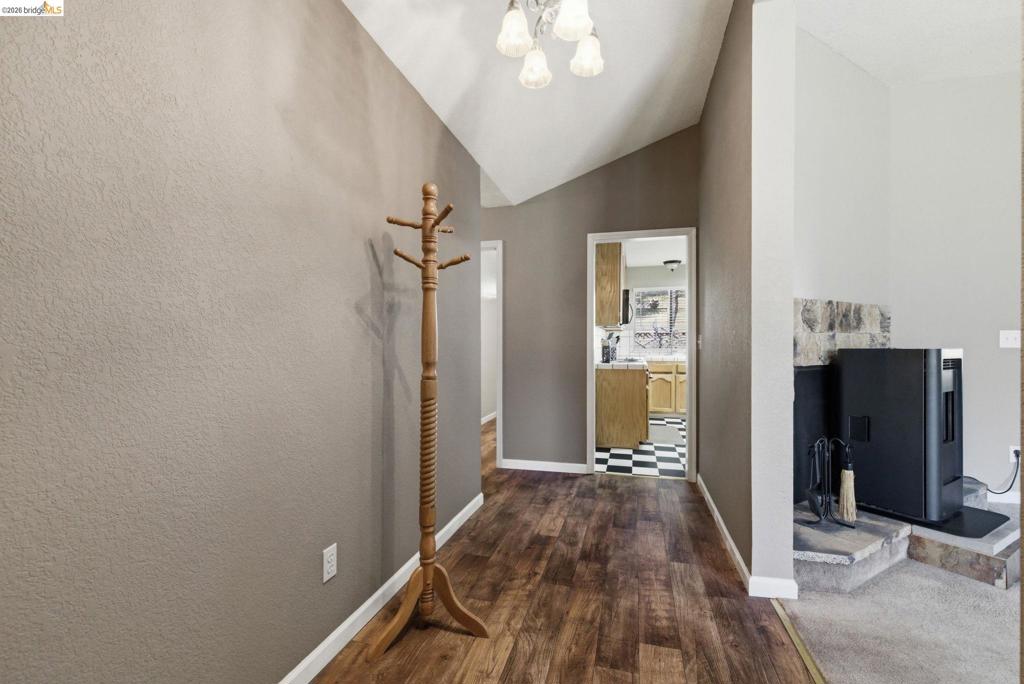 12796 Cresthaven Dr, Groveland, CA 95321