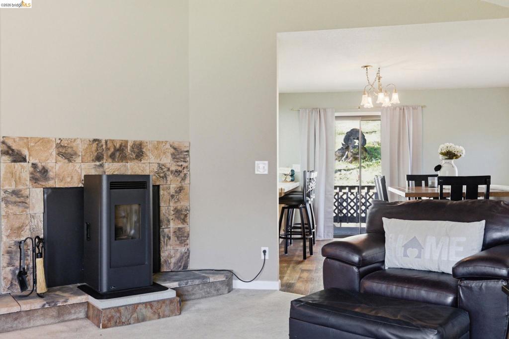 12796 Cresthaven Dr, Groveland, CA 95321