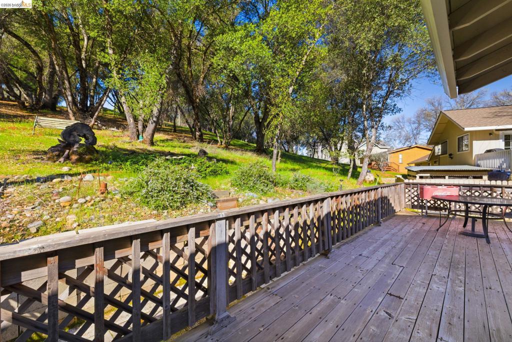 12796 Cresthaven Dr, Groveland, CA 95321