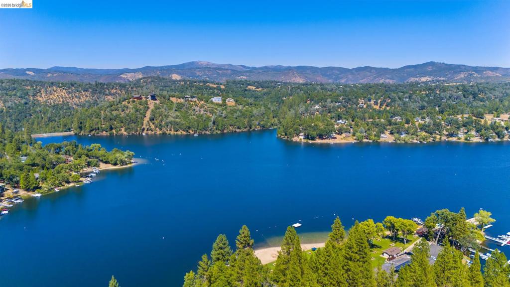 12796 Cresthaven Dr, Groveland, CA 95321