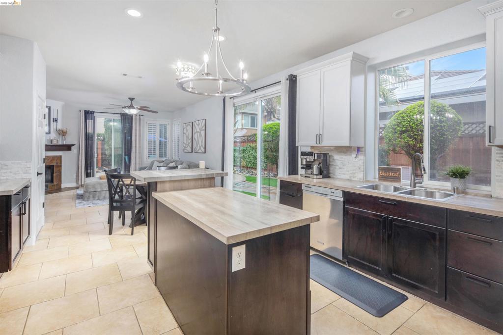 383 Stanwick St, Brentwood (CC), CA 94513