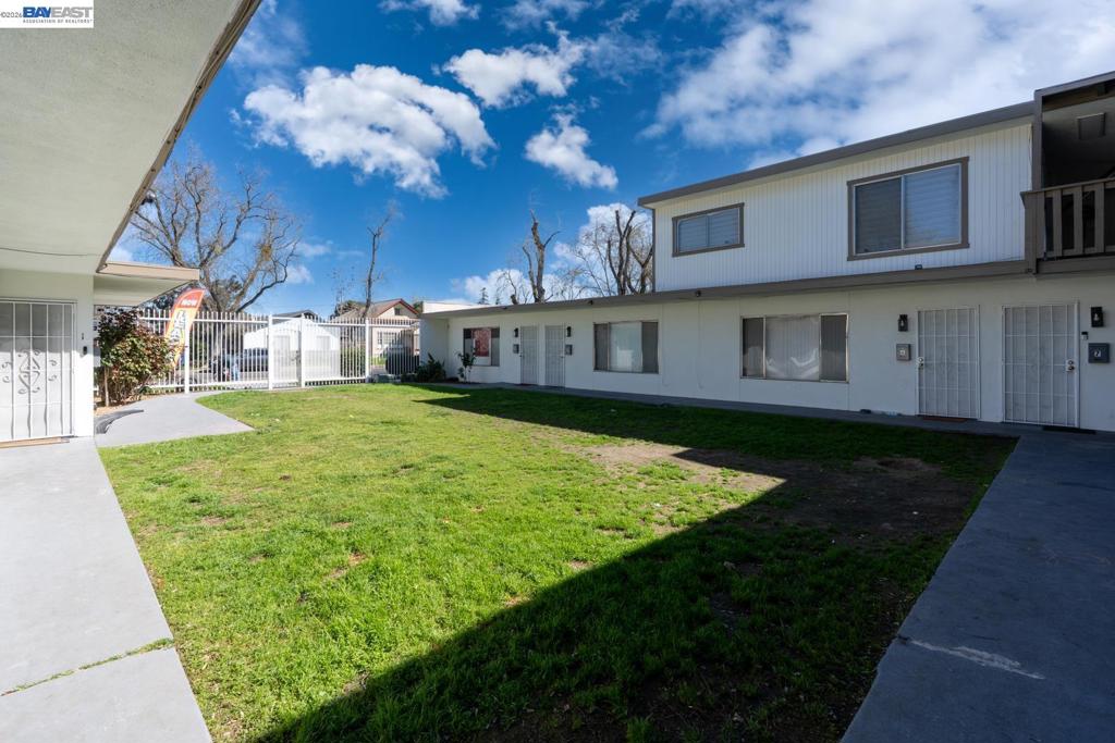 132 W 18Th St, Merced, CA 95340