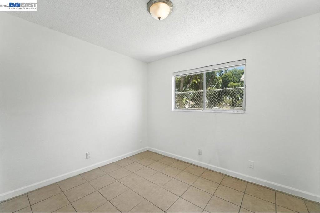 132 W 18Th St, Merced, CA 95340