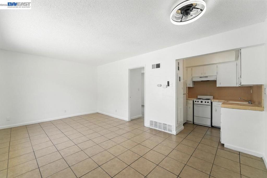 132 W 18Th St, Merced, CA 95340