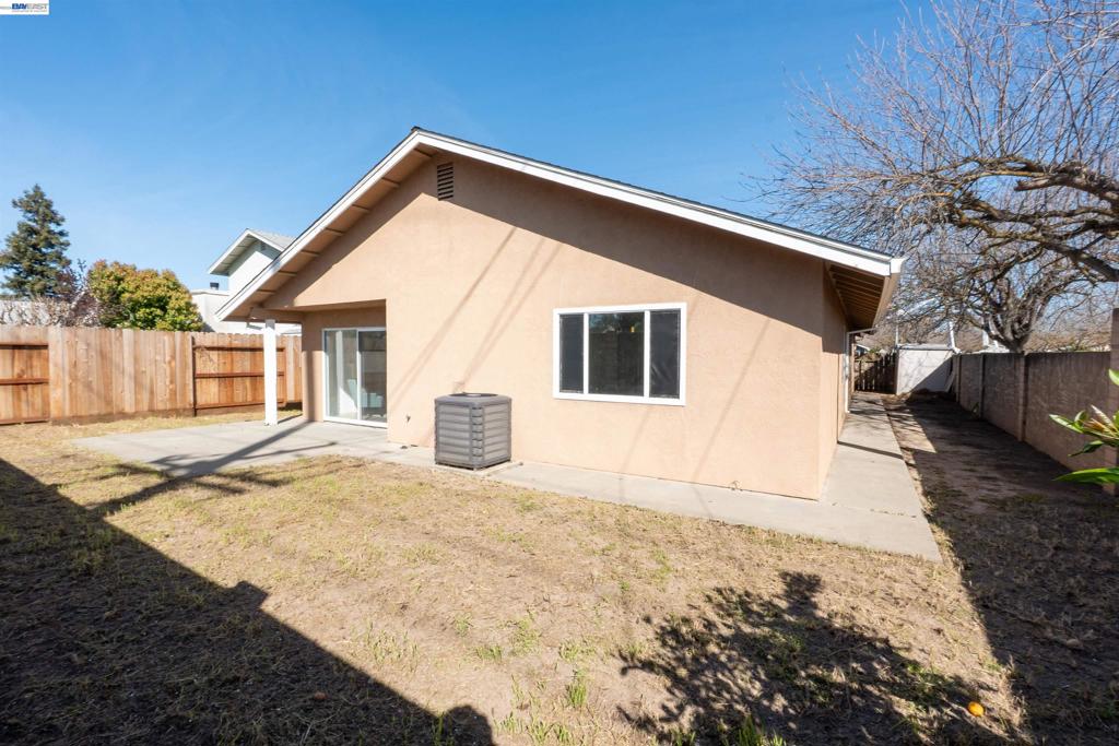 2932 Alcott Ct, Modesto, CA 95355