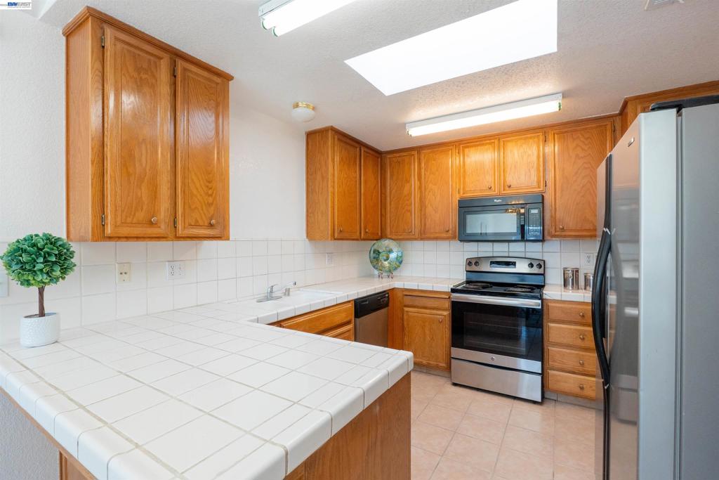 2932 Alcott Ct, Modesto, CA 95355