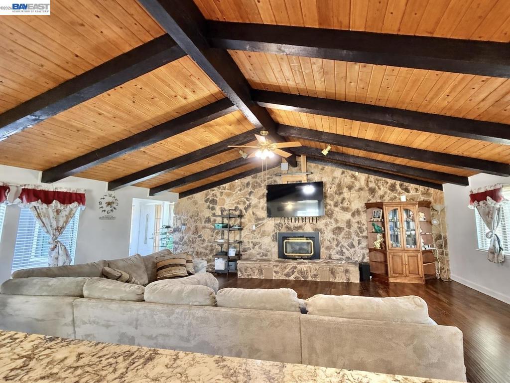 6928 E Lane Ave, Fresno, CA 93727