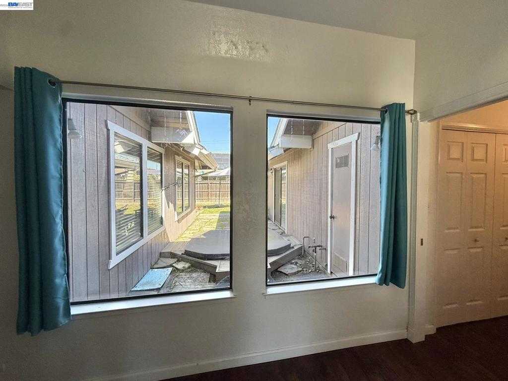 6928 E Lane Ave, Fresno, CA 93727