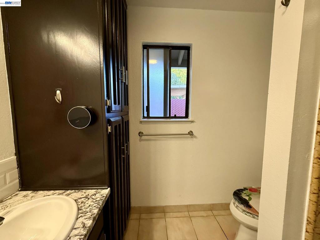 6928 E Lane Ave, Fresno, CA 93727