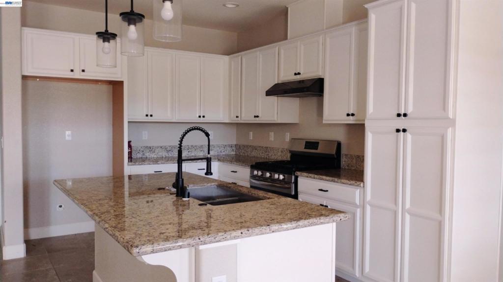 9678 Cabernet Court, Patterson, CA 95363