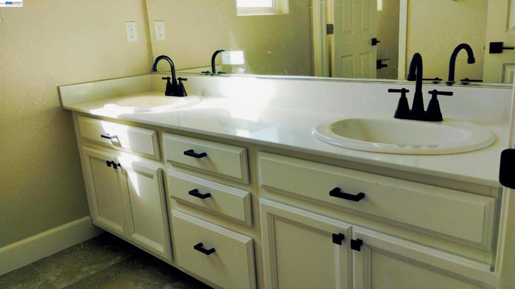 9678 Cabernet Court, Patterson, CA 95363