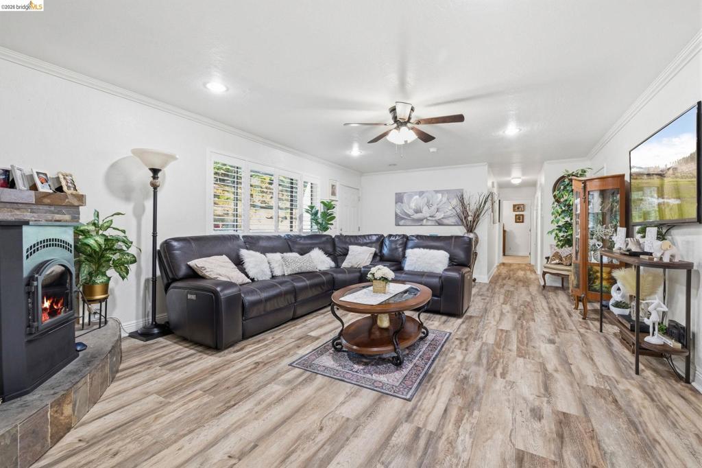 21999 Fallview, Sonora, CA 95370