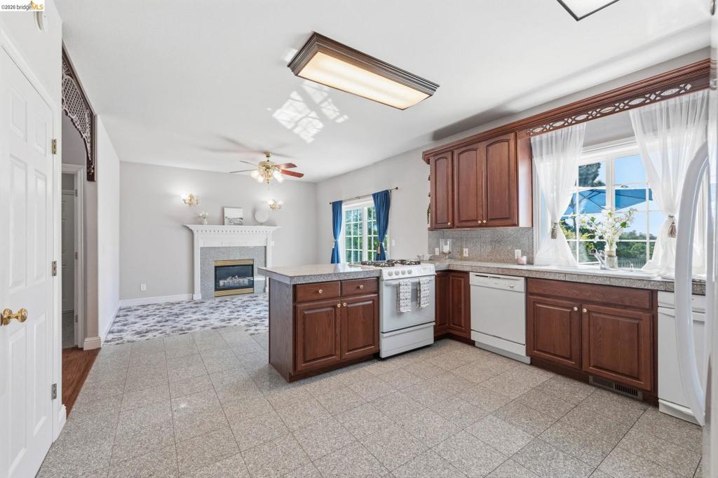 21472 Longeway Rd, Sonora, CA 95370