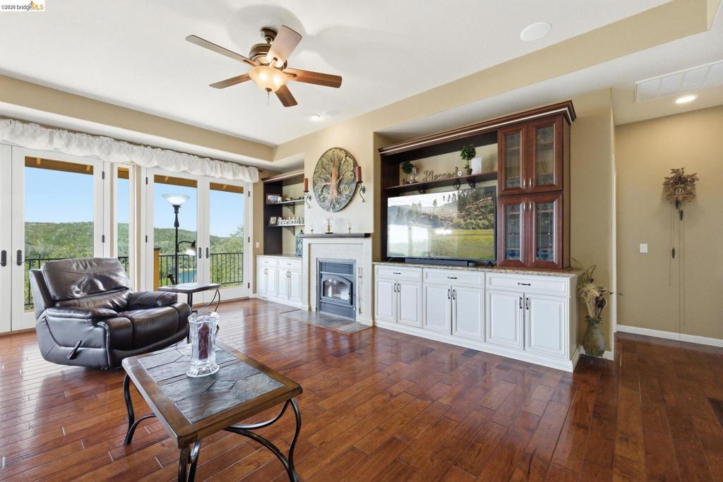 12808 Mammoth Mine Road, Jamestown, CA 95327