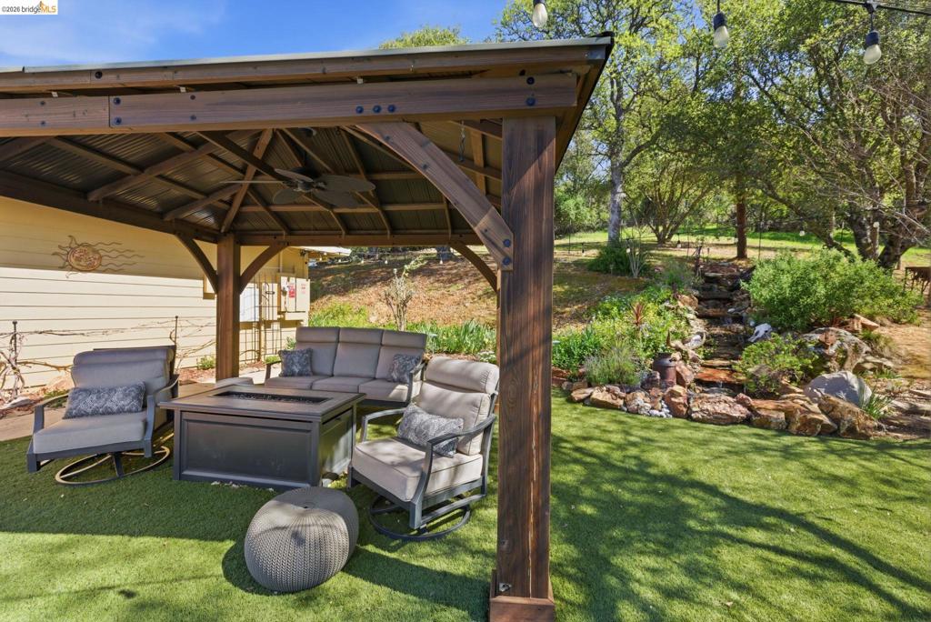 12808 Mammoth Mine Road, Jamestown, CA 95327