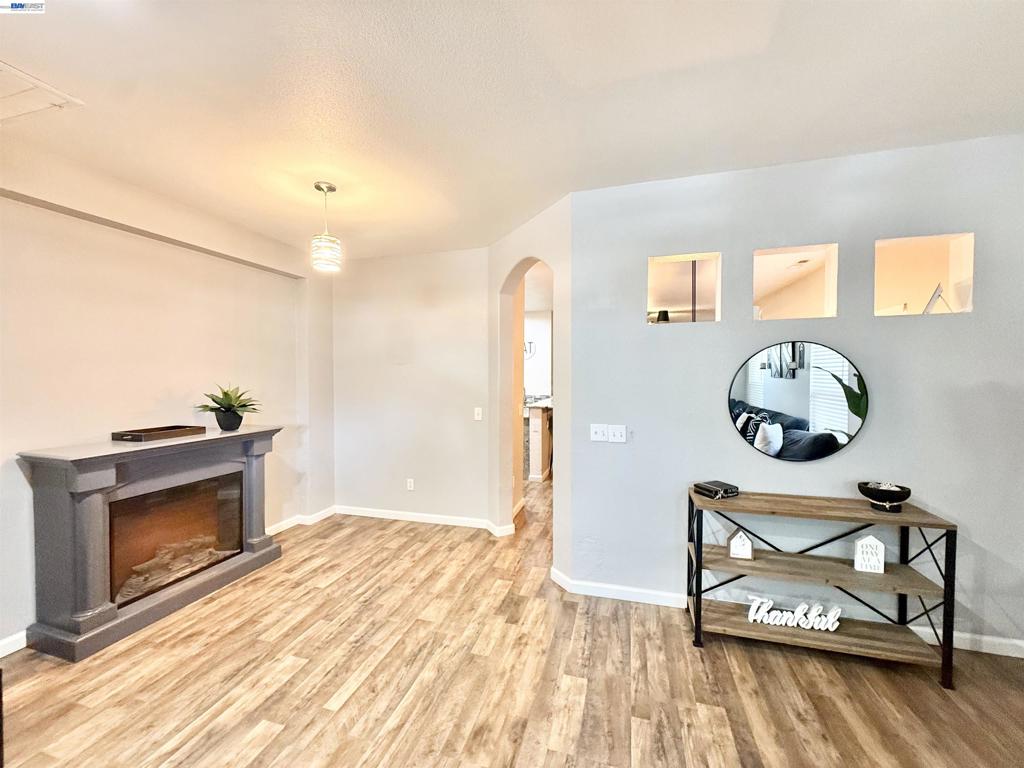 2408 Mountain Pride Court, Modesto, CA 95355