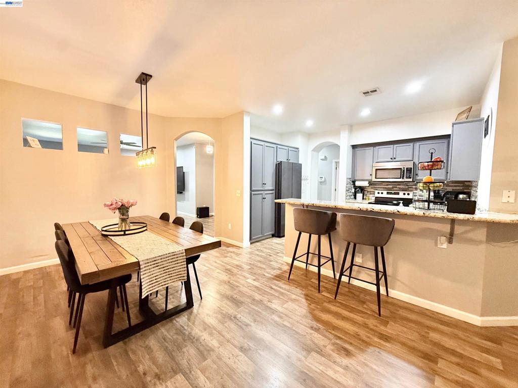 2408 Mountain Pride Court, Modesto, CA 95355