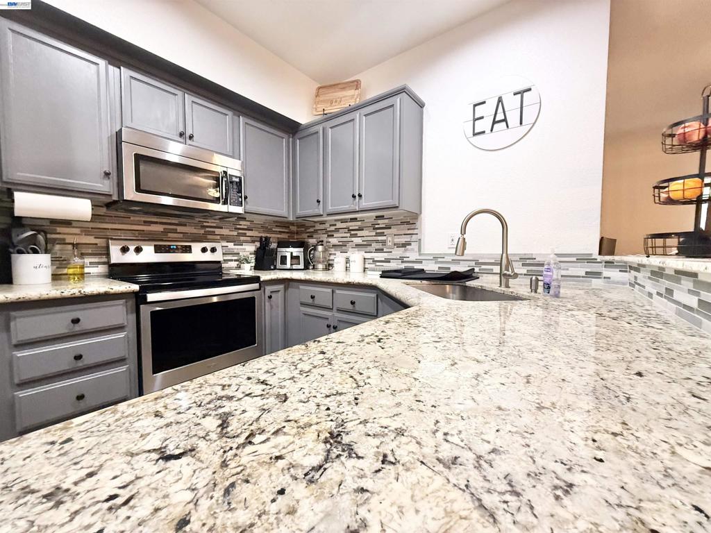 2408 Mountain Pride Court, Modesto, CA 95355