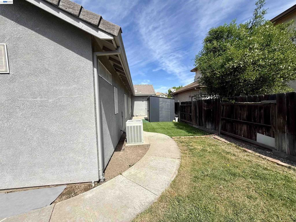 2408 Mountain Pride Court, Modesto, CA 95355