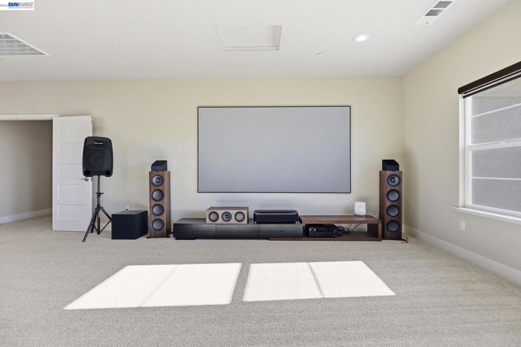 2394 Bharvani Ave, Manteca, CA 95337