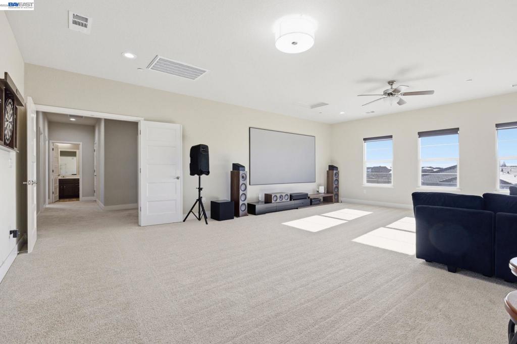 2394 Bharvani Ave, Manteca, CA 95337