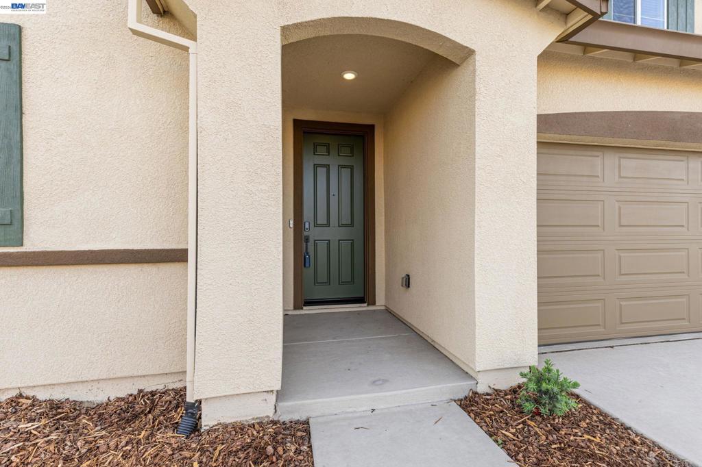 337 Frizzante Lane, Manteca, CA 95337